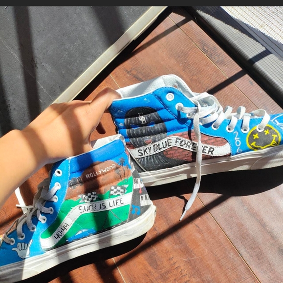 Custom Vans - Picture 5 of 6